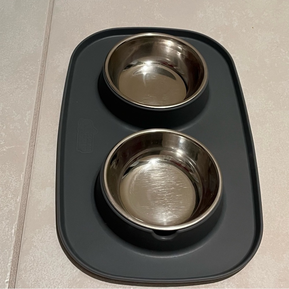 Gorilla Grip Gray Pet Feeding Mat with Stainless Steel Bowls